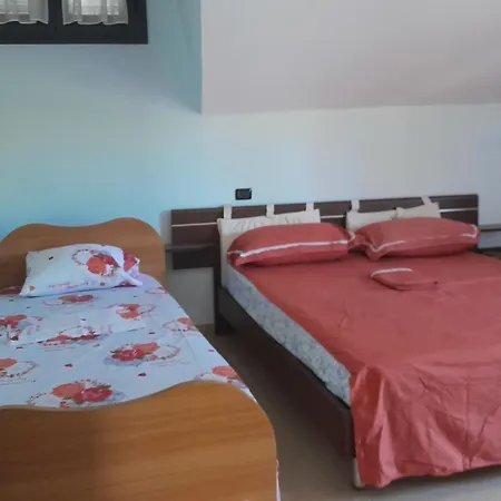 Vila Demneri * Golem (Tirana)